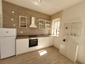 Appartamento Demetrio 50m mare & shopping